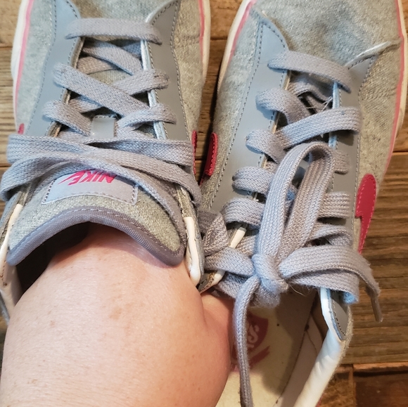 Retro nikes - Picture 4 of 6